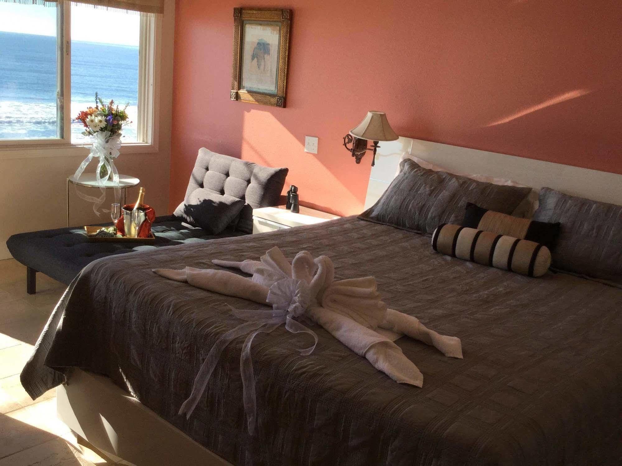 The Oceanfront Stay On Miramarbeach Hmb El Granada Экстерьер фото